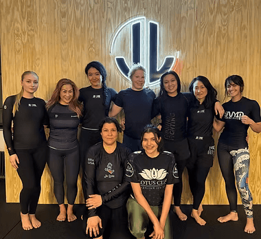 Women's Jiu Jitsu class